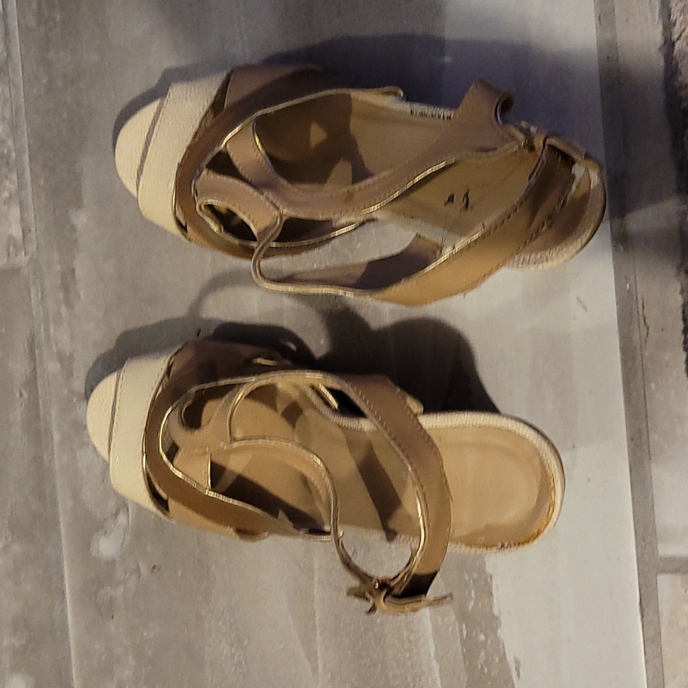 Shoes - Picture 2 of 3